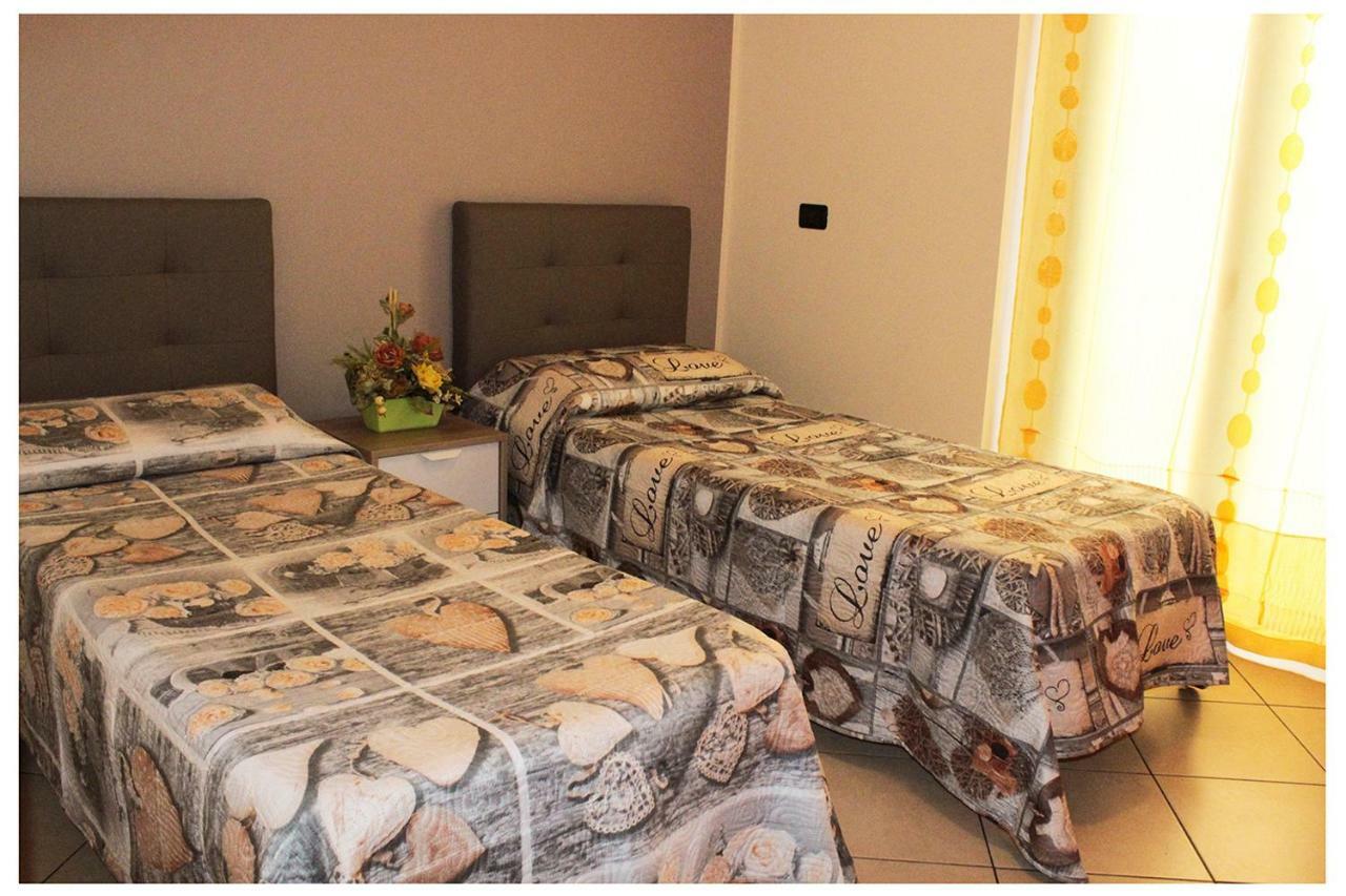 Casa Vacanza "La Chiazza Di Grutti" Grotte  Eksteriør bilde