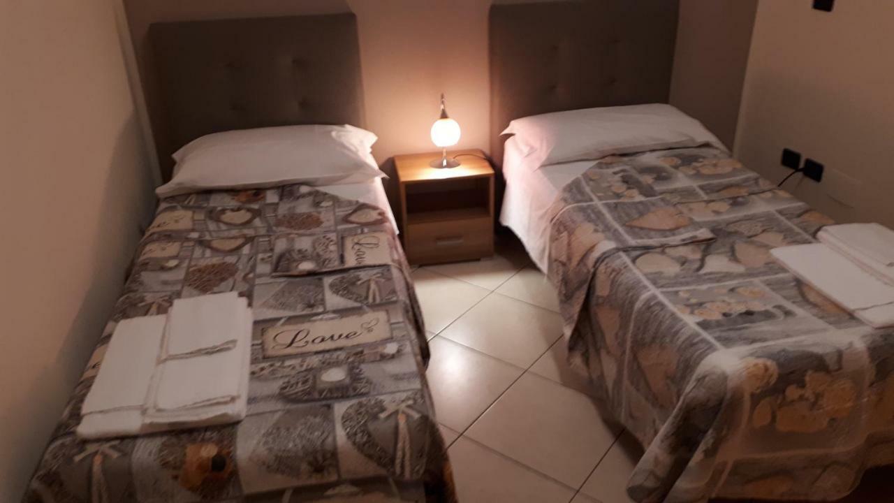 Casa Vacanza "La Chiazza Di Grutti" Grotte  Eksteriør bilde